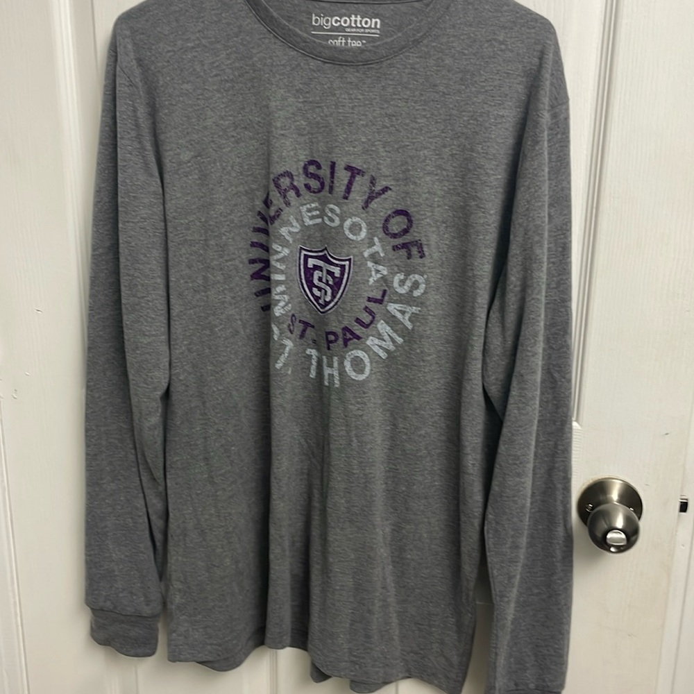 University of St Thomas Tshirt